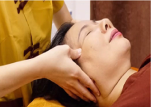 cach xoa bop bam huyet tai nhà